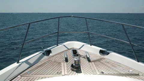 View from a floating ship. Boat trip. Horizon line, beautiful seascapes view Vidéo 138641589