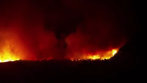 View of a forest fire burning at night in Spain. Video stock 340638262