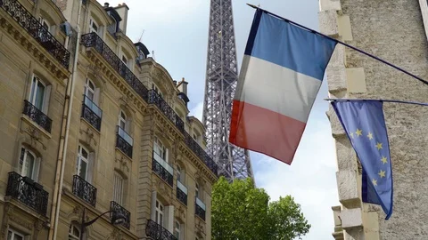 View of the French flag and the Eiffel Tower Stock-Footage 108125659