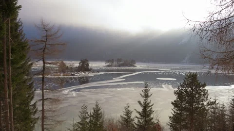 View on frozen Eibsee during winter 動画素材 147503311