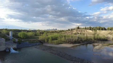 The view of the Glenmore Dam and Elbow River in Calgary, Alberta, Canada. Stock Footage 155036701