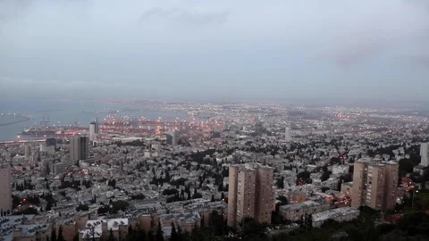 View of Haifa in the evening from the mountain. A beautiful bay Video stock 253981163