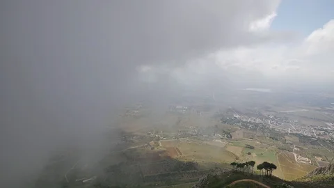 View from hill in Erice, Sicily. Vidéo 97799028