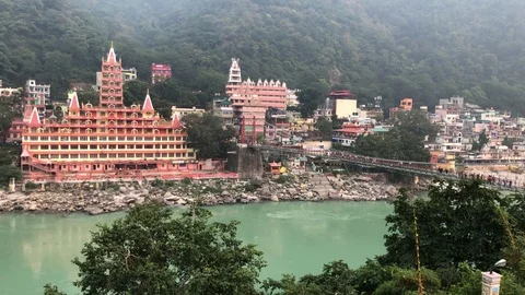 View of the Holy Ganges River from the holy city of Rishikesh Stock-Footage 120280774