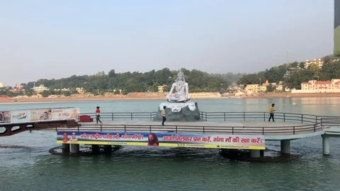 View of the Holy Ganges River from the holy city of Rishikesh Video stock 120328632