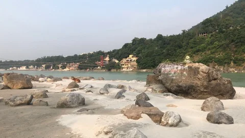 View of the Holy River Ganges from the holy city of Rishikesh Vídeos de archivo 120269841
