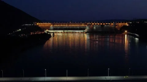 View of the hydroelectric dam with illumination 库存影片 195130882
