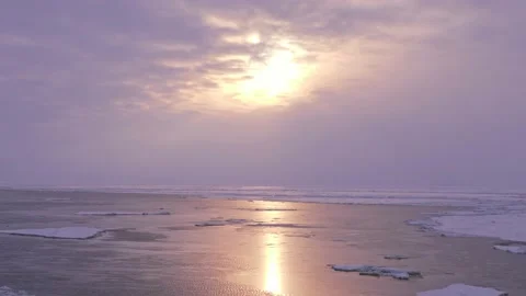View of ice on the arctic ocean with sunlight Video stock 139877820