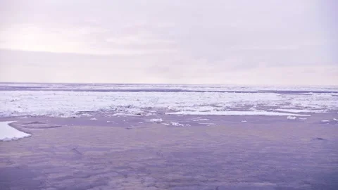 View of ice on the arctic ocean with sunlight Video stock 139877980