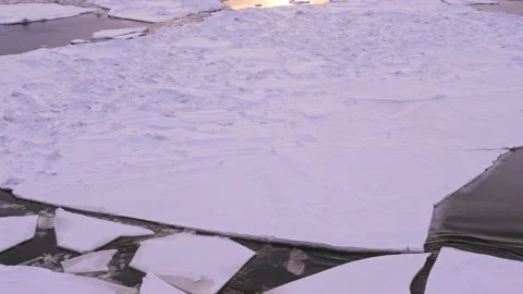 View of ice on the arctic ocean with sunlight Video stock 139878003