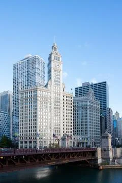 View of the iconic Chicago River Bridge with an array of towering skyscrapers in Stock Photos