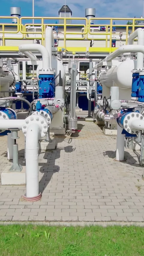 View of industrial gas processing facility in Latvia. Video stock 339899963