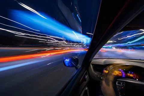 View from inside of Car moving in a night city Foto stock
