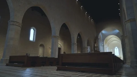 View Inside the Cathedral of Santa Maria di Collemaggio Video stock 116493895