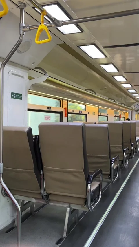 View from inside the Commuter Line train. Vídeo Stock 346462222