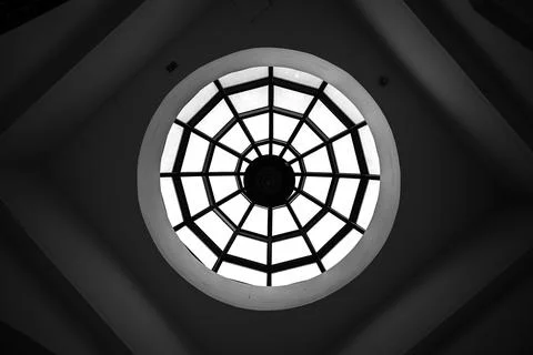 The view from inside the room to the dome with caissons, which completes Foto stock