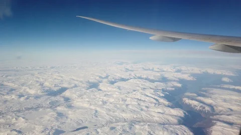 View from intercontinental airplane porthole 動画素材 107901309