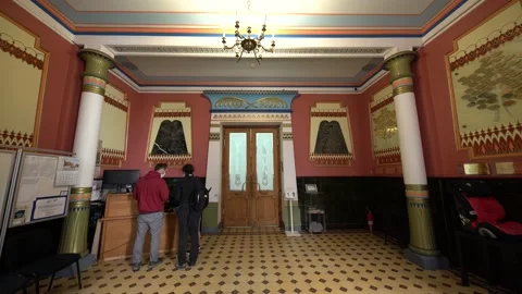 View of the interior of Jewish Synagogue in Riga 스톡 동영상 234984290