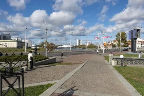 View of the intersection of Freedom Square and Nemiga Street. 库存照片