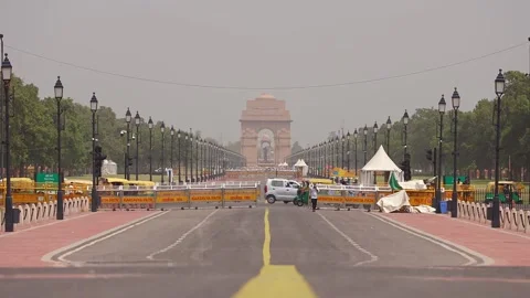 View of Kartavya Path in front of India Gate. Timelapse video. Stock Footage 285433378