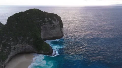 View of Kelingking Beach and elevator under construction Stock Footage 328912761