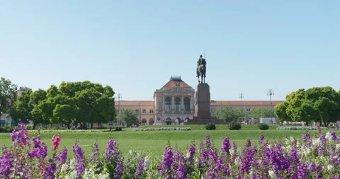 View of King Tomislav Square in Zagreb, Croatia Stock-Footage 203101921