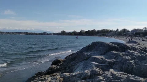 View of kite surfer at Willow's Beach Vídeo Stock 190818275