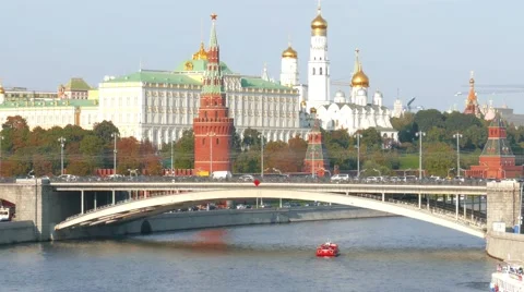 View of  Kremlin and river in  city of Moscow Stock Footage 41813401