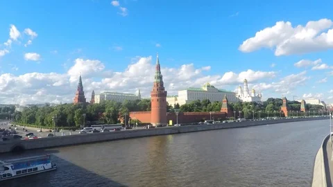 View Of Kremlin From The Bridge On Summer Day Timelapse 動画素材 82987832