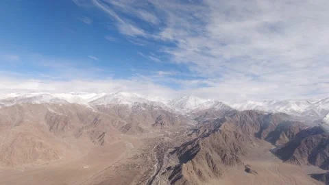 View of the ladakh range from aeroplane in LOG Stockbeeldmateriaal 136400939