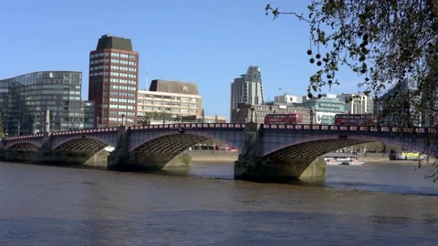 View of Lambeth bridge on the River Thames Stock Footage 153335131
