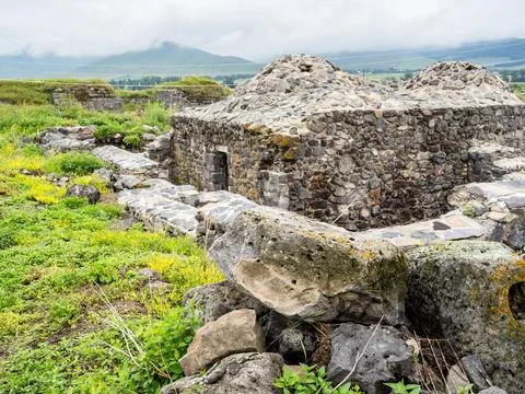 View of Large Bathhouse in medieval Lori Berd Foto stock