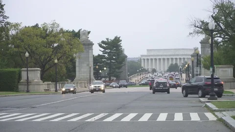 View of lincoln memorial down arlington memorial bridge Stock Footage 82833098