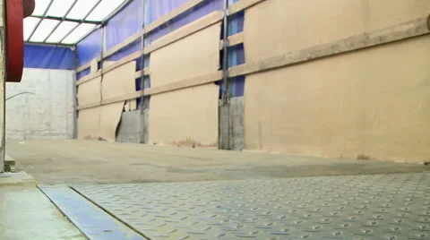 View on loading ramp moving, close-up Video stock 67493408