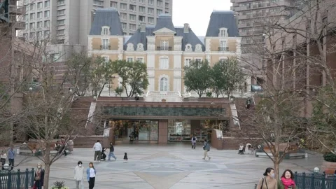View to local departmentstore shopping mall at Ebisu area in city center of.. Vídeos de archivo 331305053