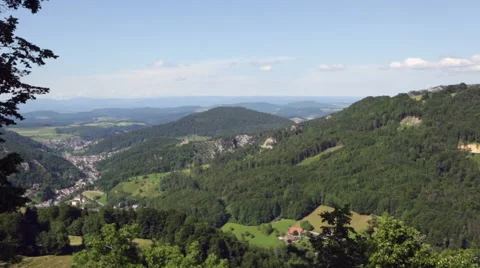 A view looking down on a Swiss village Vídeo Stock 52128170