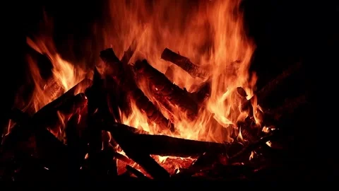 View loop of bright firecamp with sparks at night, Camp fire in the night Video stock 285612744