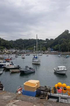 A view of Lower Fishguard Harbour Фото