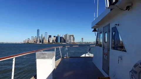 View Of Lower Manhattan Skyline From A Moving Cruise Ship POV Vídeo Stock 105170714