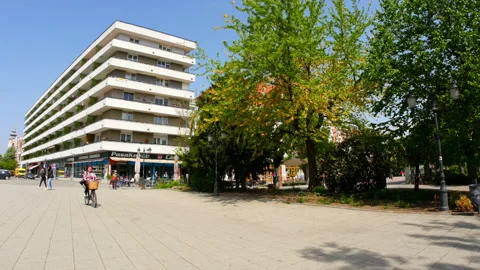 View on the main square in the center of Kecskemet in Hungary 스톡 동영상 139425083