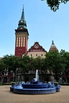 View from the main square, liberty square on the tower and facade of the ci.. Foto stock