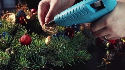View of making christmas wreath Stock Footage 100561916