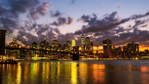 View of Manhattan bridge and Manhattan in New York, USA at sunset Stock Footage 95896336