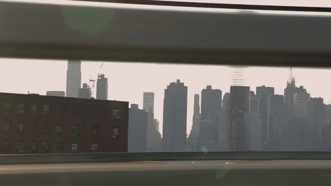 View to Manhattan from high speed car on Pulaski Birdge. New York. Vídeo Stock 75283242