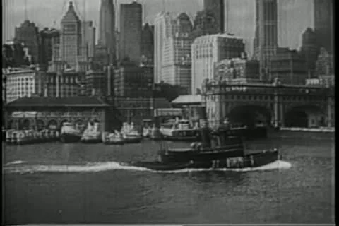 View of Manhattan skyline from Hudson River Vídeos de archivo 11348554
