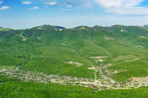The view from the Markotkh mountain range to the valley of the river Derby vi Foto stock