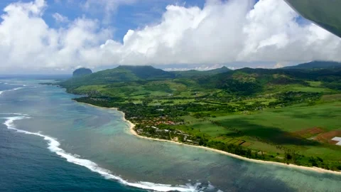 View of mauritius coast from float plane cabin Stock Footage 170073193