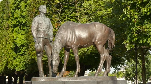 View of Monument in Memory of the Russian Expeditionary Force in Paris Stock Footage 59967719