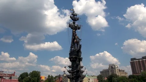 View at monument to Peter in commemoration of 300 anniversary of Russian fleet Stock Footage 106370182