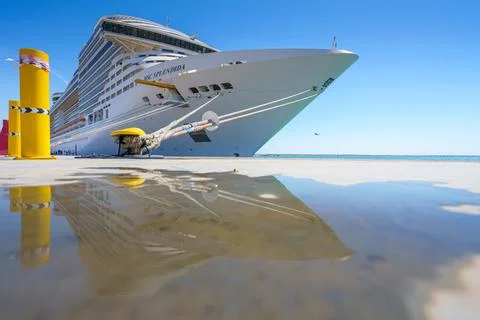 View of moored cruise ship MCS Splendida at daytime, Yanbu, Saudi Arabia Foto stock